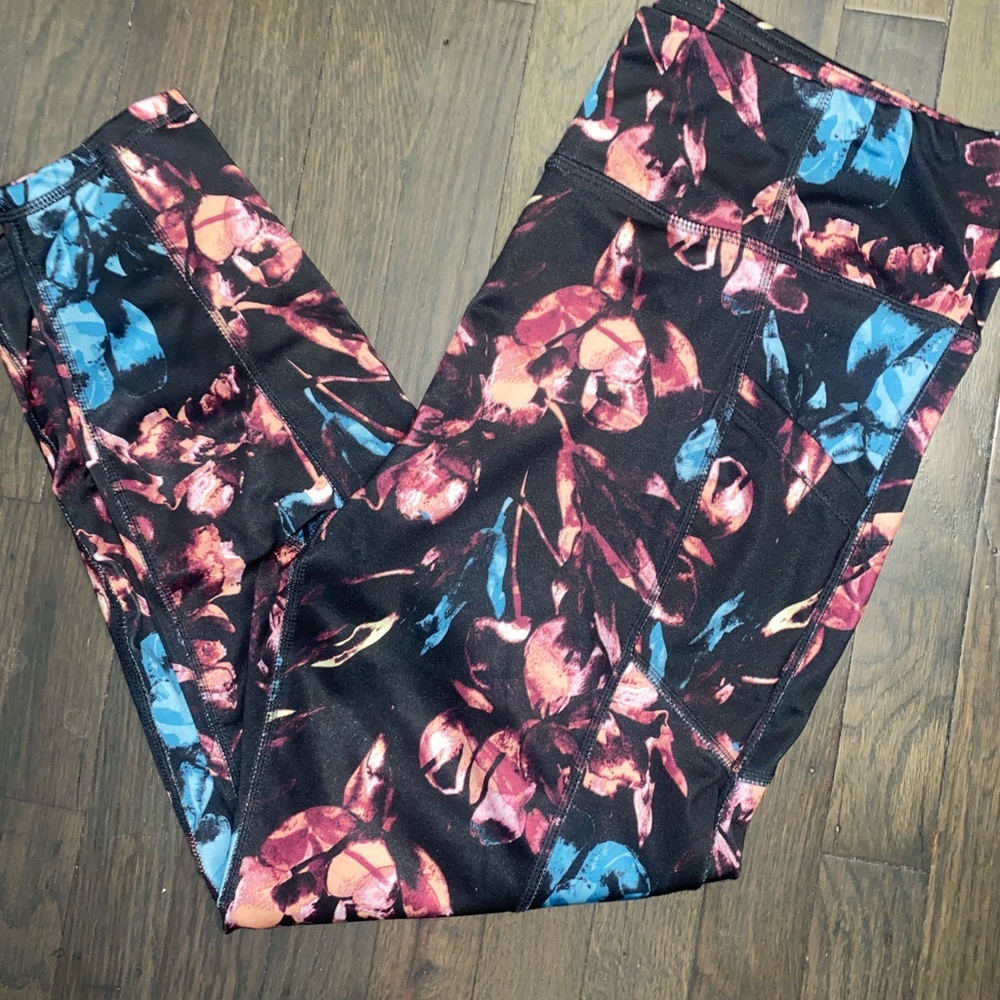 Women’s leggings with pockets